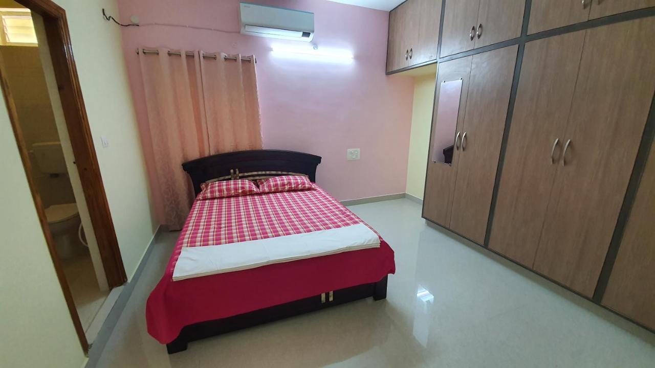 Tirupati Homestay - 2Bhk Ac Family Apartments Near Alipiri And Kapilatheertham - Walk To A2B Veg Restaurant - Wifi - Android Tv - Easy Access To Tirumala Exterior foto